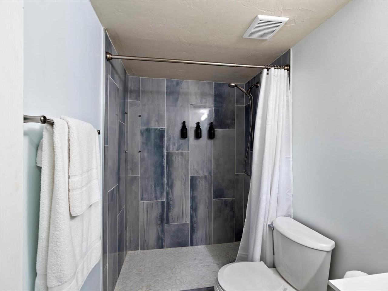Artist'S Tower Townhome Just Renovated W Loft Gainesville Dış mekan fotoğraf