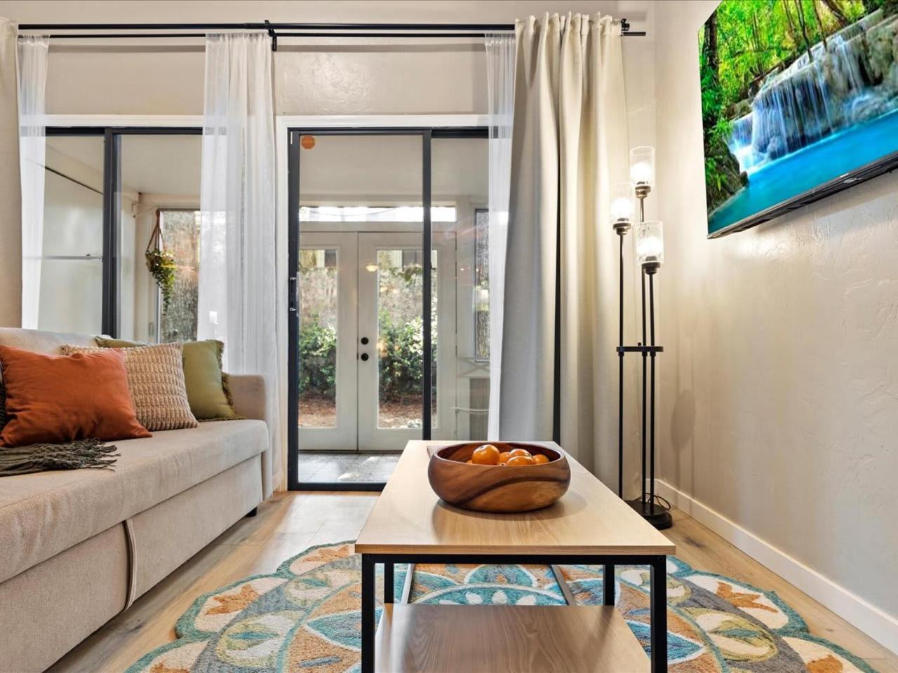 Artist'S Tower Townhome Just Renovated W Loft Gainesville Dış mekan fotoğraf