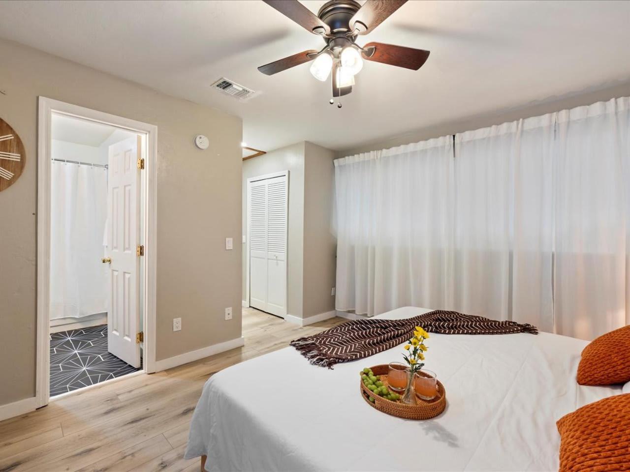Artist'S Tower Townhome Just Renovated W Loft Gainesville Dış mekan fotoğraf