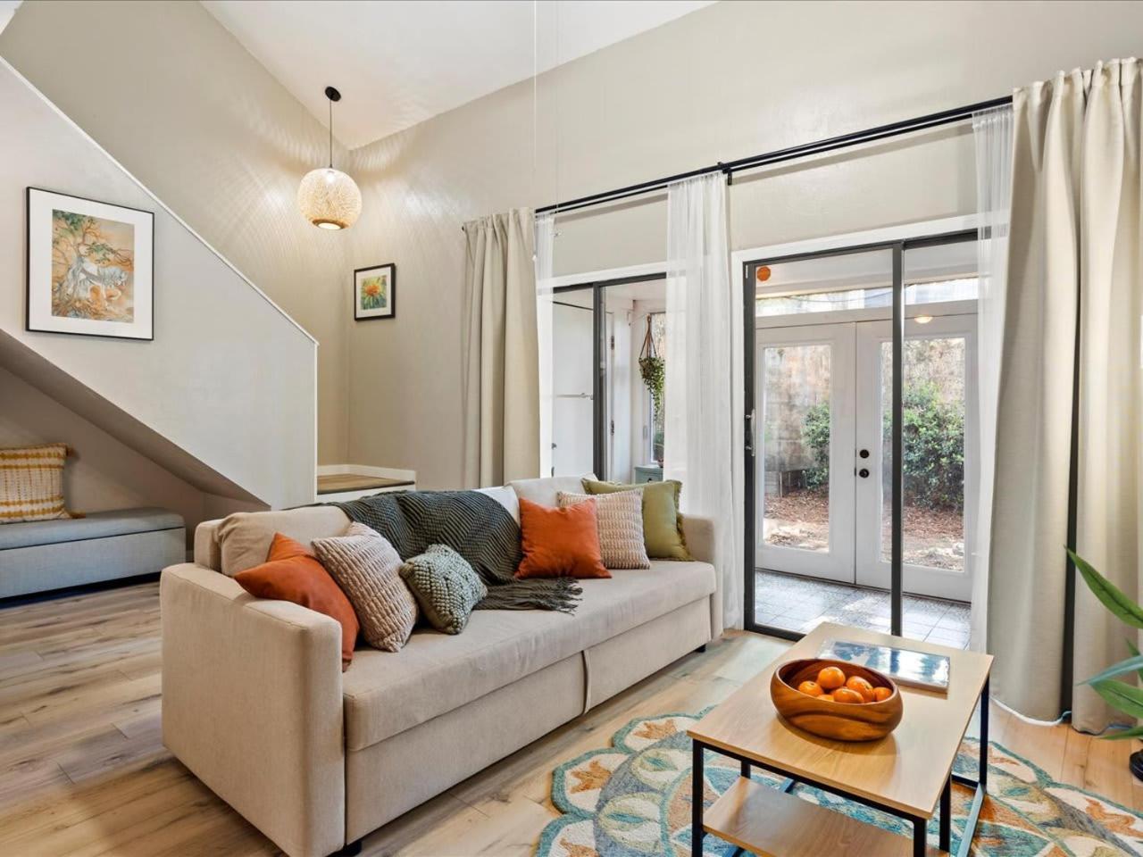 Artist'S Tower Townhome Just Renovated W Loft Gainesville Dış mekan fotoğraf